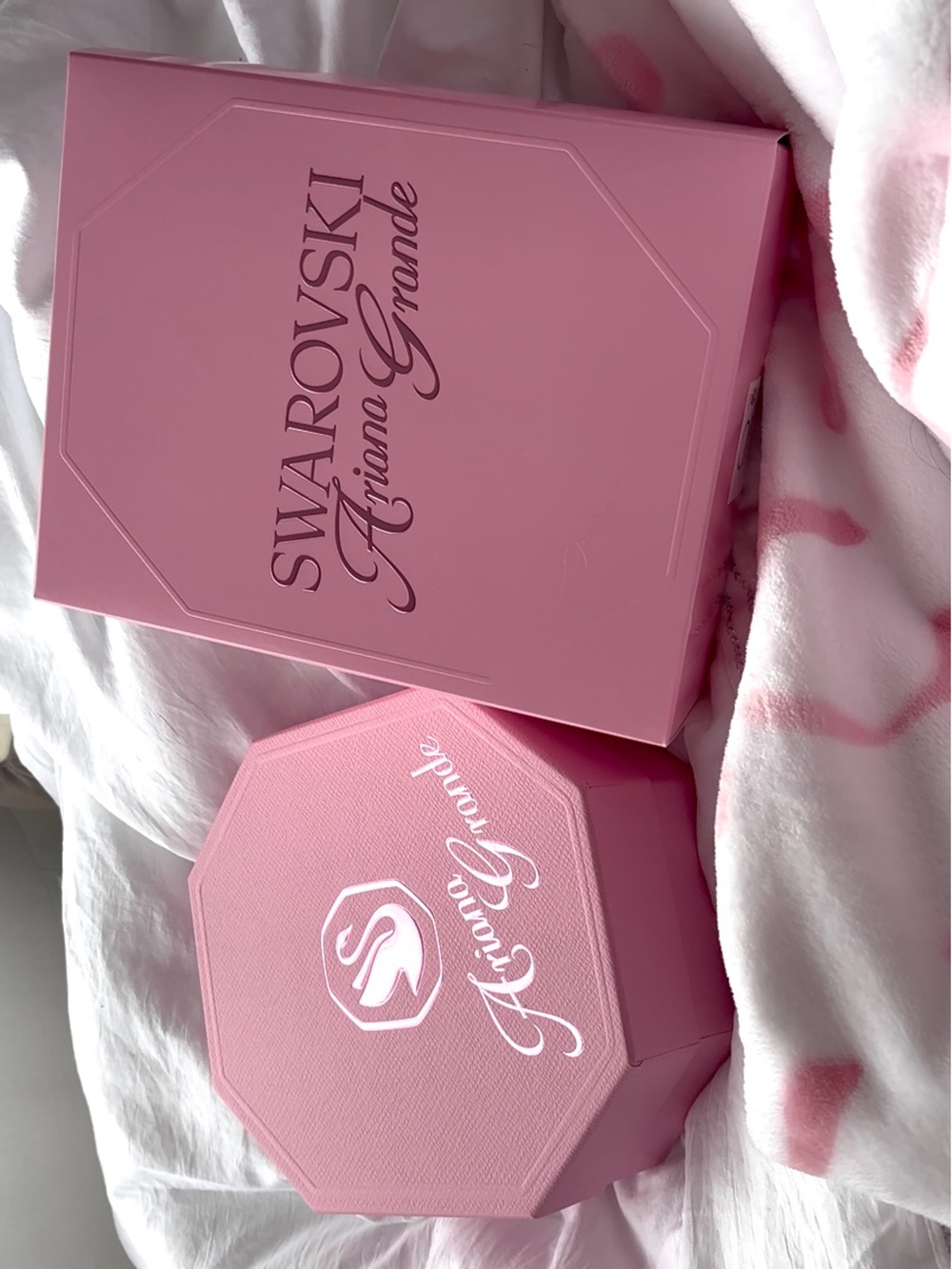 Ariana Grande x Swarovski necklace
